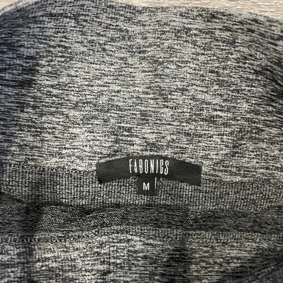 NWT Grey Seamless Workout Set-Spaghetti Strap Sports Bra & High-Waisted Shorts - Picture 3 of 5